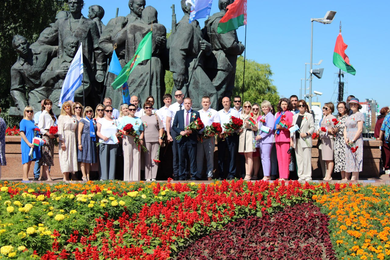 Митинг посвященный 80-й годовщине освобождения г. Витебска от немецко-фашистких  захватчиков и 1050-летию города